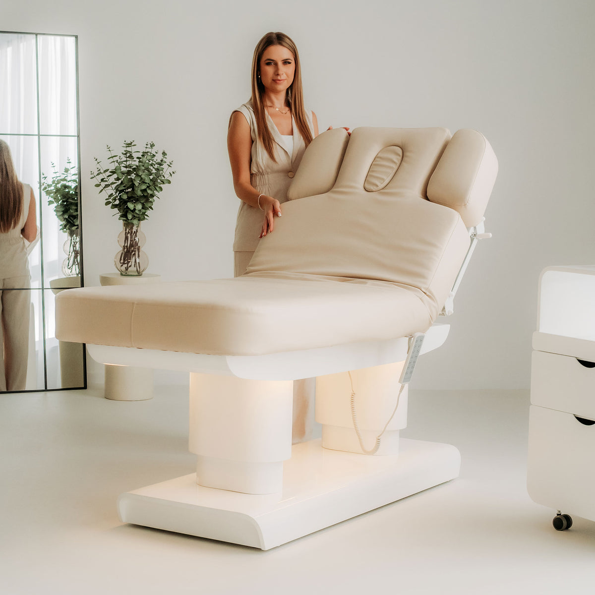 Melia – elektrische SPA-Liege mit Heizung und 4 Motoren | Habys