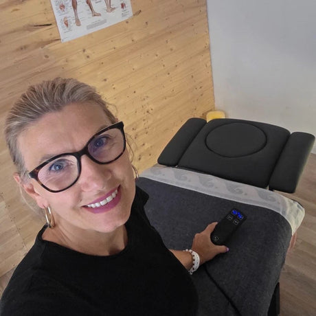 Massageliege elektrisch in der Praxis – Interview mit Renata Mazzotta, Masseurin und Ausbilderin für manuelle Techniken