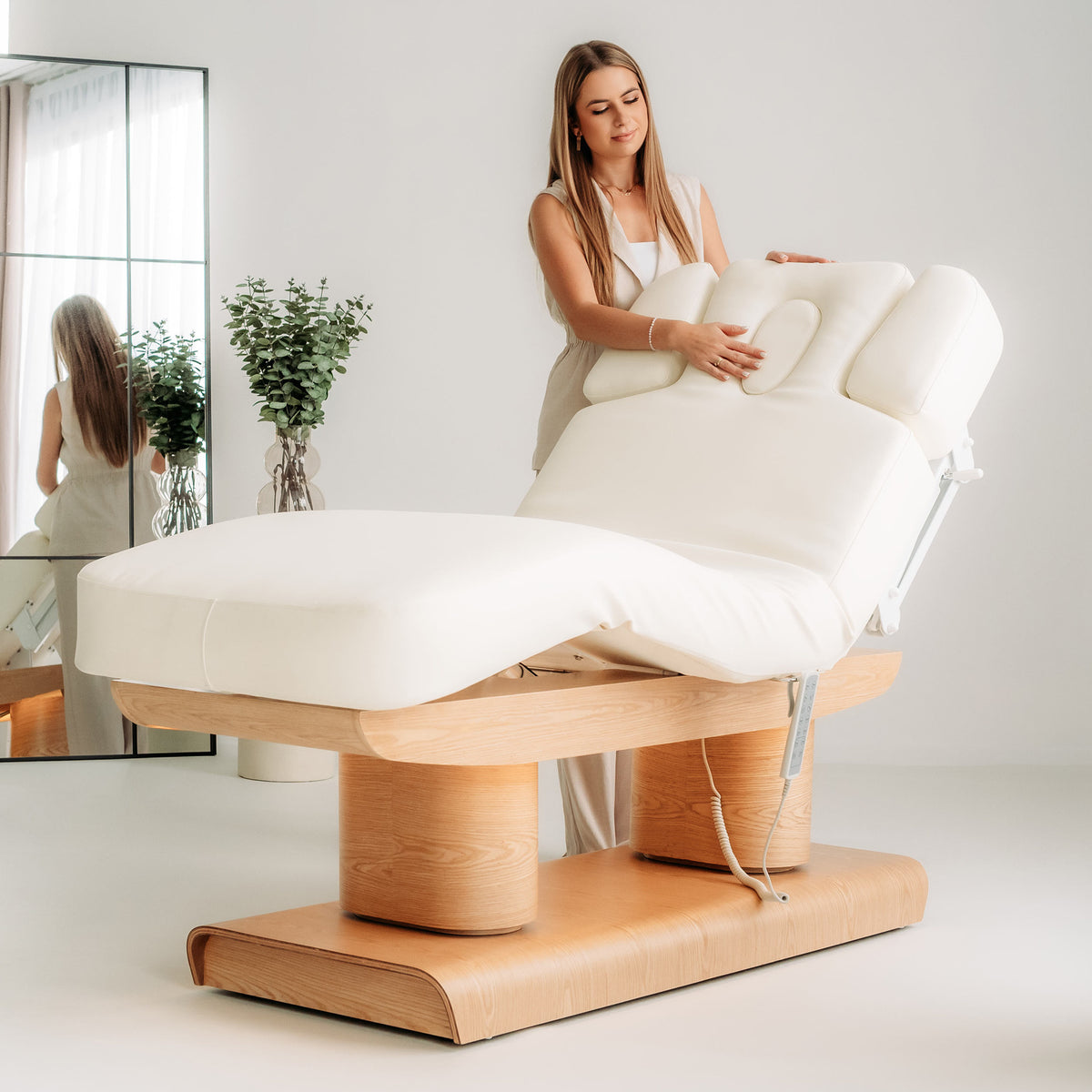 Melia  – elektrische SPA-Liege mit Heizung und 4 Motoren | Habys
